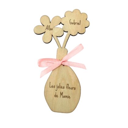 magnet vase personnalisée fête des grand-mères personnalisé avec le prénom des petits enfants